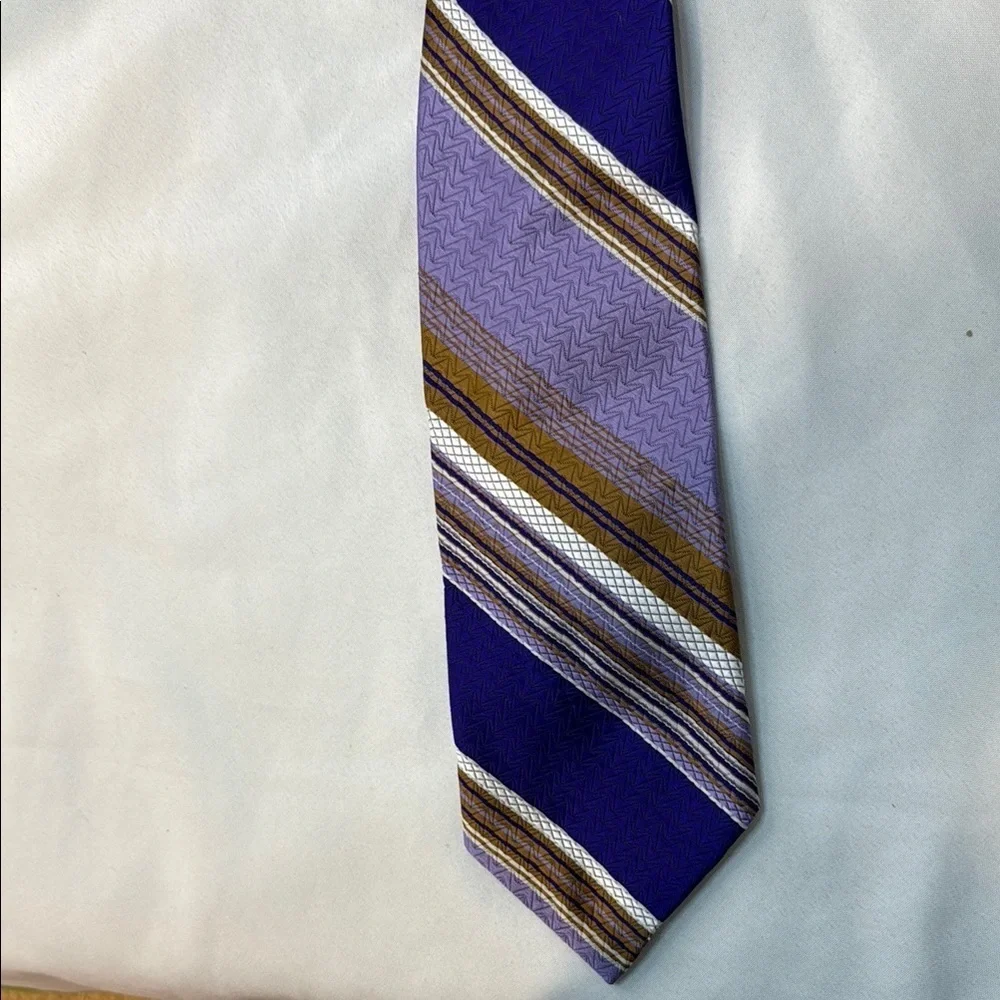 Vintage 1970’s Andhurst Men’s Clip-On, Snapped(TM), Striped Tie, Purple&Gold